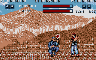 Street Fighter (Atari ST) screenshot: Fighting on a wall.