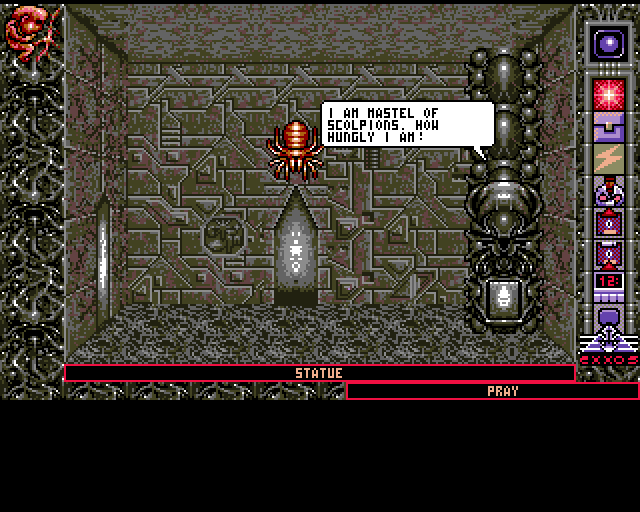 Chamber of the Sci-Mutant Priestess (Amiga) screenshot: Praying in front of a statue