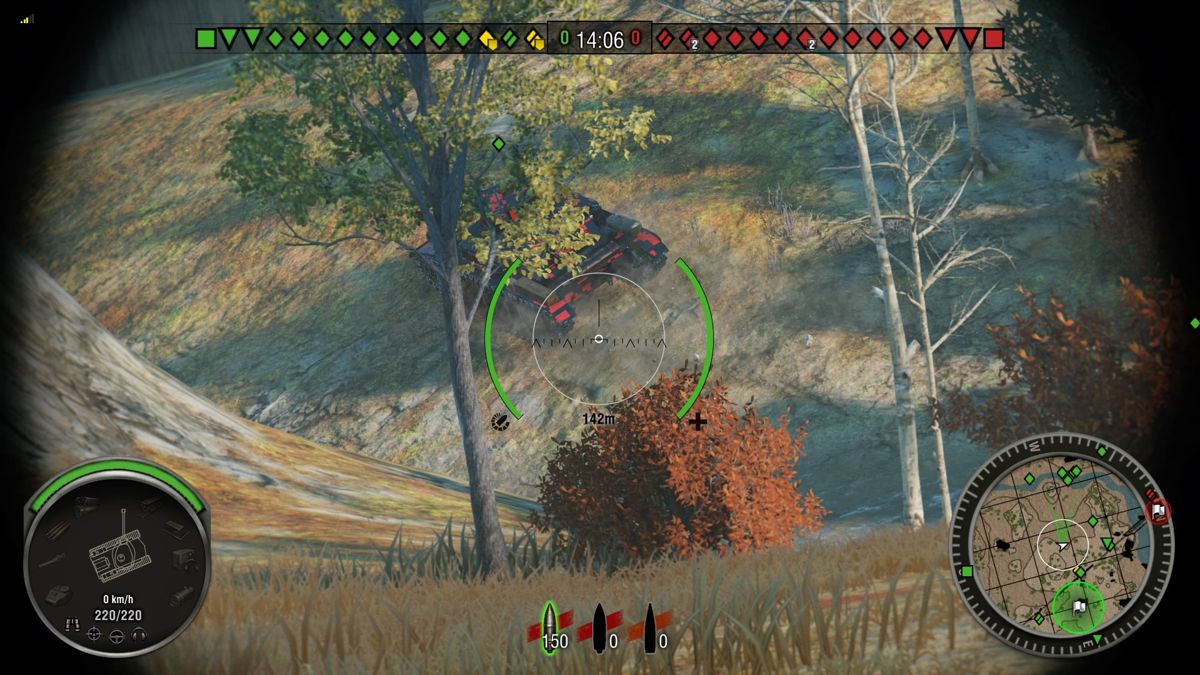 World of Tanks: Starter Kit - Fox Edition (PlayStation 4) screenshot: Fox is too fast to properly center my aim on it