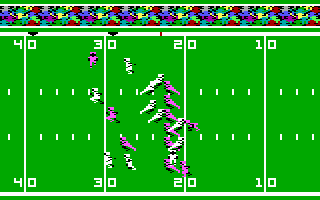 Super Bowl Sunday (PC Booter) screenshot: A game in progress... (PCjr)
