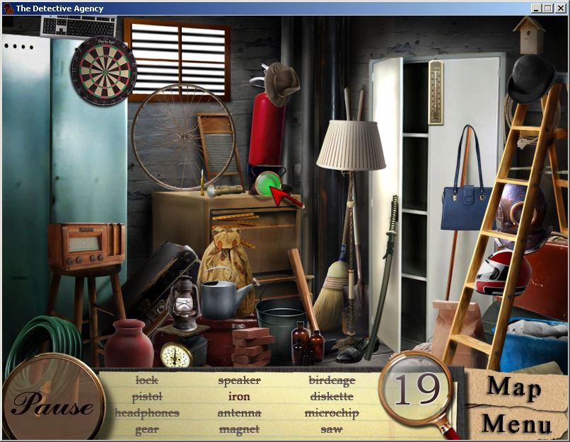 Detective Agency (Windows) screenshot: Using a magnifying glass will make a blip sound when you're near an object you're looking for