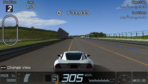 Gran Turismo (PSP) screenshot: Testing the car's maximum speed at the oval