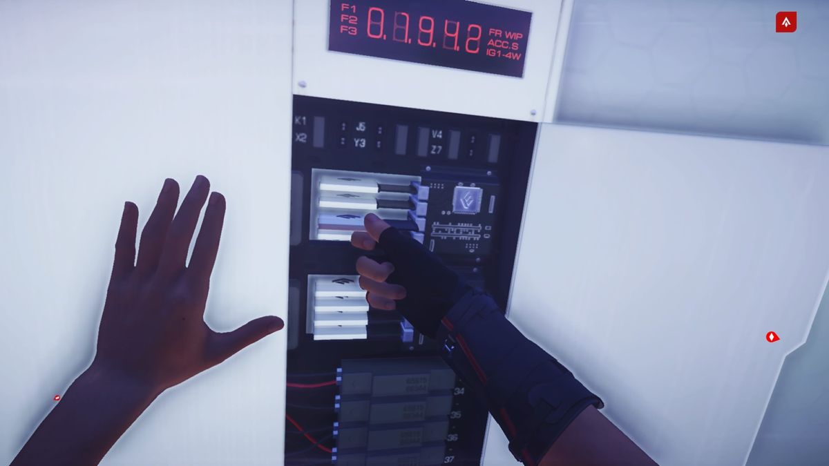 Mirror's Edge: Catalyst (PlayStation 4) screenshot: Stealing chips