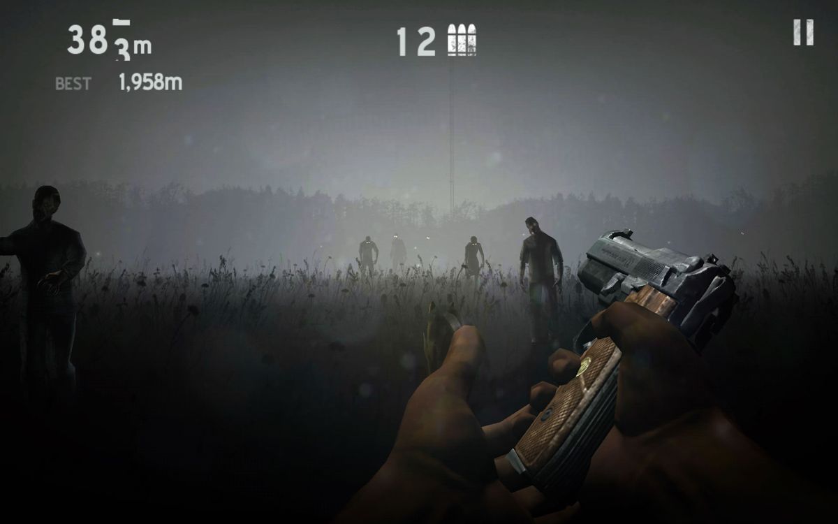 Into the Dead (Android) screenshot: Reloading while running.