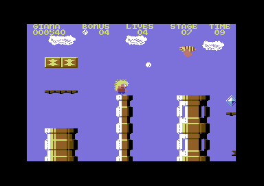 The Great Giana Sisters (Commodore 64) screenshot: The "homing shot" comes in handy in this stage