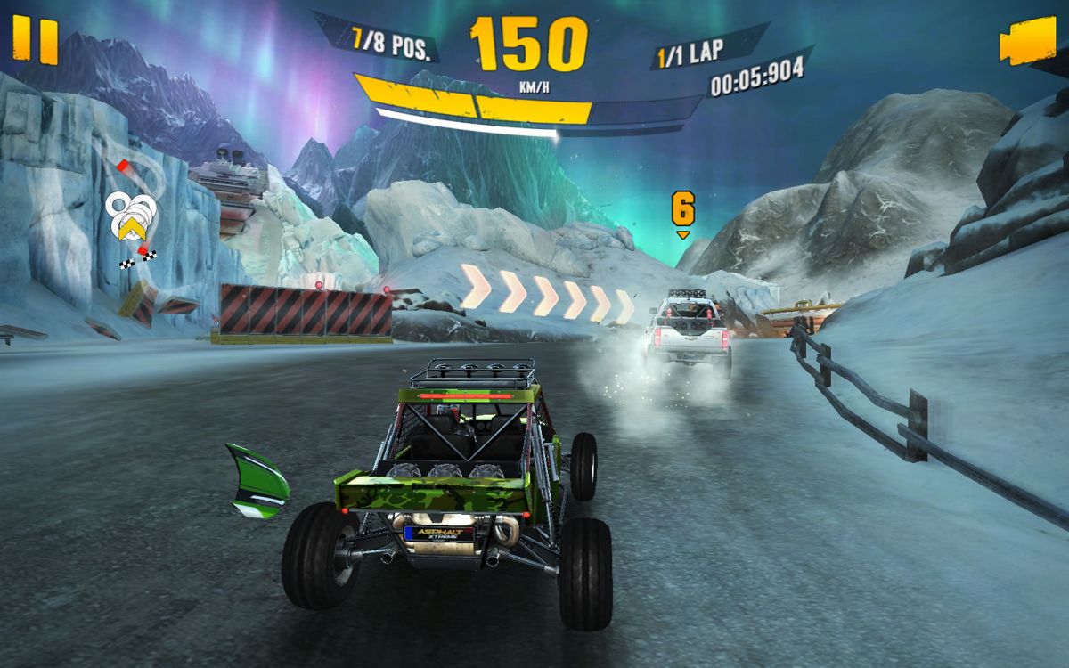 Asphalt: Xtreme (Windows Apps) screenshot: Drifting in corners fills up the nitro meter quickly.