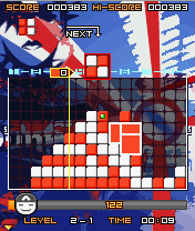 Lumines Mobile (J2ME) screenshot: The combinations formed have an outline and remain active game elements until the line has reached the right side.