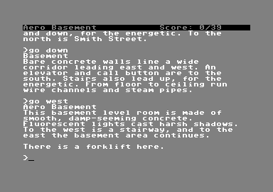 The Lurking Horror (Commodore 64) screenshot: Looking around in the basement.