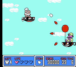 Panic Restaurant (NES) screenshot: Final boss fight against Ohdove takes place flying above the restaurant.