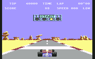 Pole Position II (Commodore 64) screenshot: The "Christmas tree" is counting down.