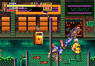 Streets of Rage 2 (Genesis) screenshot: Max takes out 2 enemies with one kick