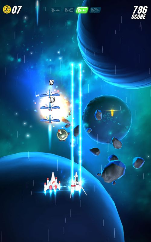 Galaga: Wars (Android) screenshot: A straight attack