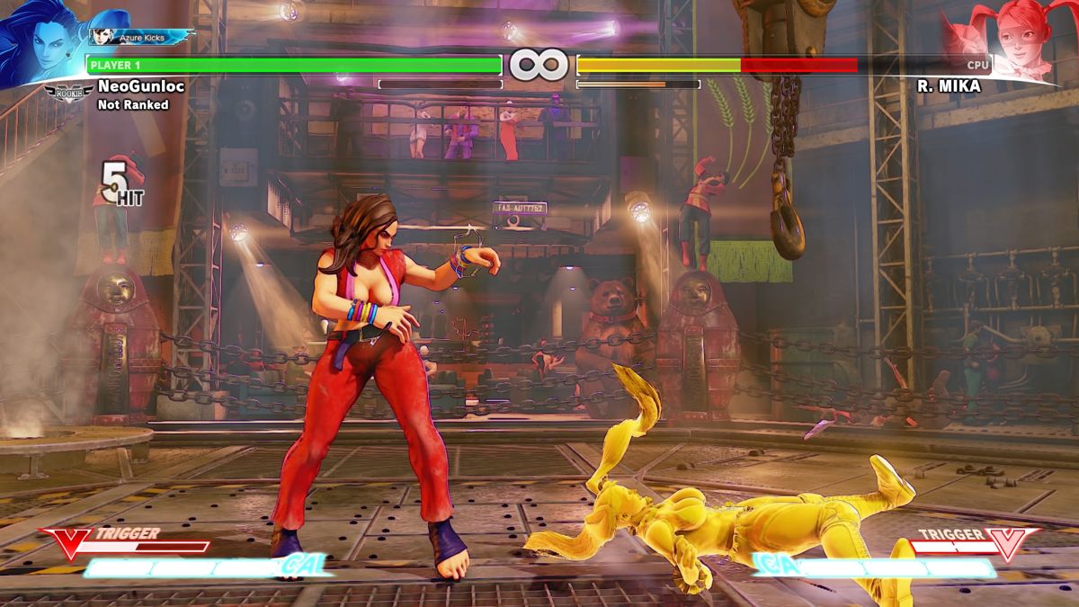 Street Fighter V (PlayStation 4) screenshot: Newcomer Laura drops R. Mika.