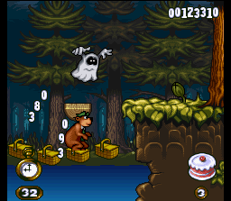 Adventures of Yogi Bear (SNES) screenshot: A ghost is above Yogi: could him be sufficiently quick-fast to escape of this flying menace?