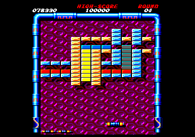 Arkanoid: Revenge of DOH (Amstrad CPC) screenshot: The "B" (break) capsule allows you to leave a level before it's completed
