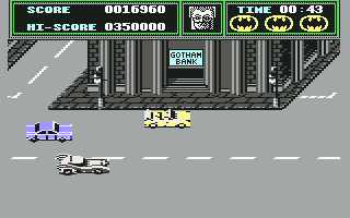 Batman (Commodore 64) screenshot: About to pass the Gotham Bank