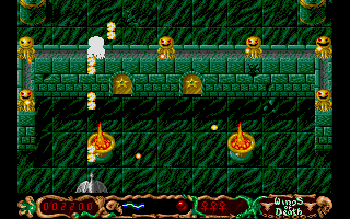 Wings of Death (Atari ST) screenshot: Dragon fire!