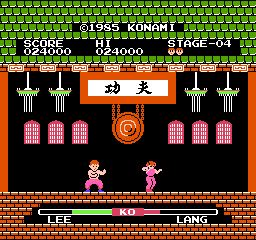 Yie Ar Kung-Fu (NES) screenshot: The ninja girl throws ninja stars at you.