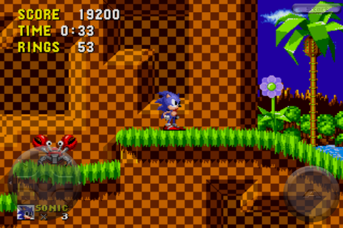 Sonic the Hedgehog (iPhone) screenshot: Giant enemy crab!
