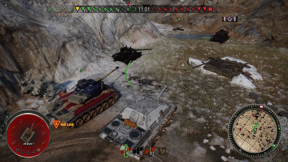 World of Tanks: Independence Mega Bundle (PlayStation 4) screenshot: Friendly Freedom tank and my Jagdpanther may not be enough to hold off enemy tanks trying to surround us