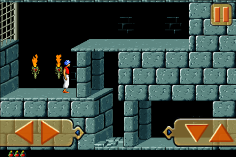 Prince of Persia (iPhone) screenshot: ...fighting his way through the dungeon