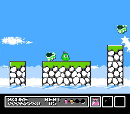 Mr. Gimmick (NES) screenshot: Now in level 2. These enemies take two hits to kill