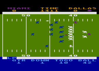 Computer Football Strategy (Atari 8-bit) screenshot: Defensive formation selection play code lower left LP = Pass shift left