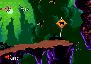 Earthworm Jim (Genesis) screenshot: Frantic battle against crows and crazy jumping fish
