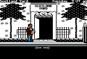 The Scoop (Apple II) screenshot: Outside Scotland Yard.