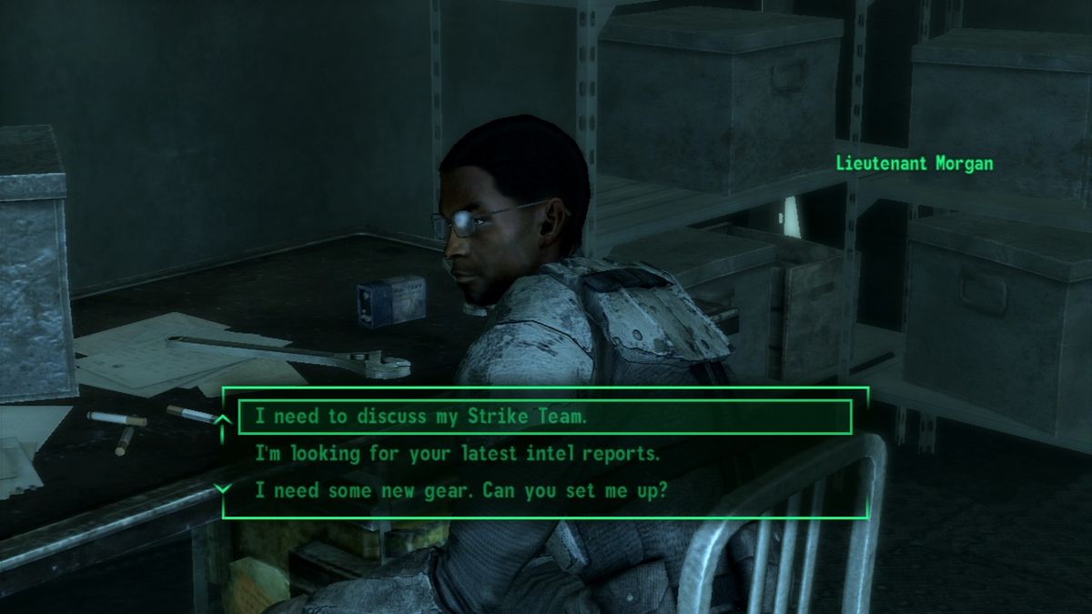 Fallout 3: Operation: Anchorage (PlayStation 3) screenshot: Talking to Lt. Morgan about your team.