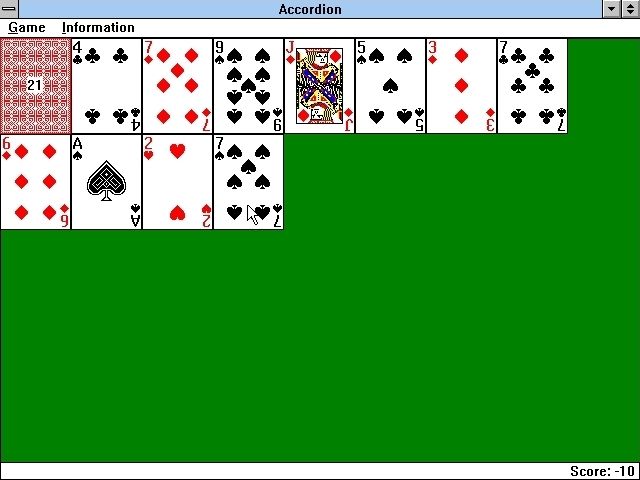 Solitaire King: Accordion (Windows 3.x) screenshot: A game in progress<br>The row is being built up by adding single cards and wraps around the screen