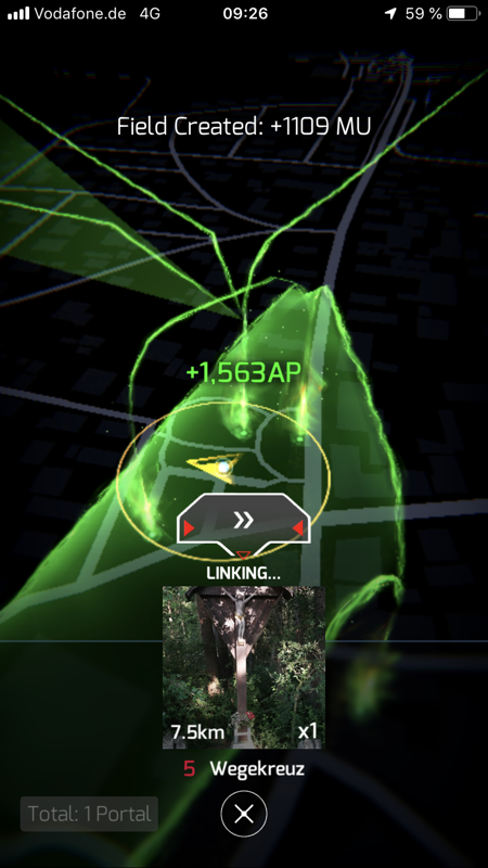 Ingress Prime (iPhone) screenshot: A short animation shows the creation of a control field.