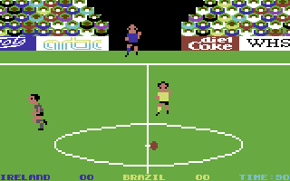 World Cup (Commodore 64) screenshot: Entering the pitch.