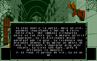 Le Labyrinthe d'Errare (Atari ST) screenshot: Fights can also appear outside a room. Outcome is based on your heath points.