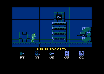 Hans Kloss (Atari 8-bit) screenshot: Being killed by a machine gun