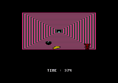 Tom & Jerry (Amstrad CPC) screenshot: Traveling through my mouse hole.