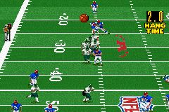 Madden NFL 2002 (Game Boy Advance) screenshot: On punts, the game will keep track of hang time.