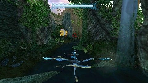 James Cameron's Avatar: The Game (PSP) screenshot: Avoid them yellow bombs