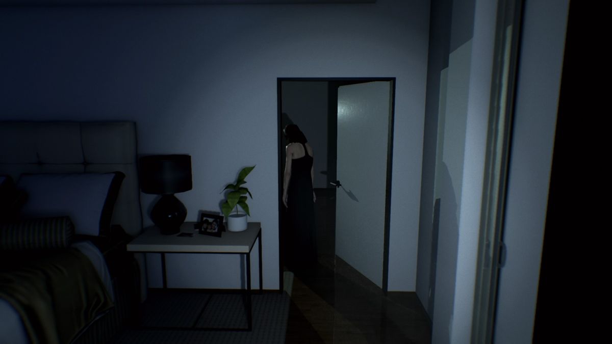 Asemblance (PlayStation 4) screenshot: Your wife is static... maybe it's just a memory still you're passing through