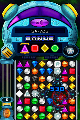 Bejeweled: Twist (Nintendo DS) screenshot: A lightning gem is in action