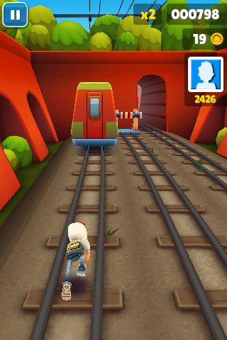 Screenshot of Subway Surfers (iPad, 2012) - MobyGames