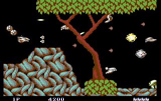 Saint Dragon (Commodore 64) screenshot: Blasting various enemies...
