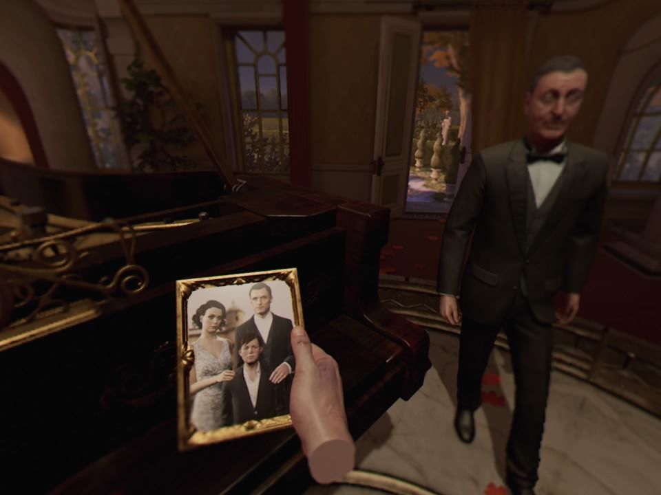 Batman: Arkham VR (PlayStation 4) screenshot: Looking at the photo of your parents