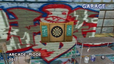 Arcade Darts (PSP) screenshot: The garage where this match takes place.