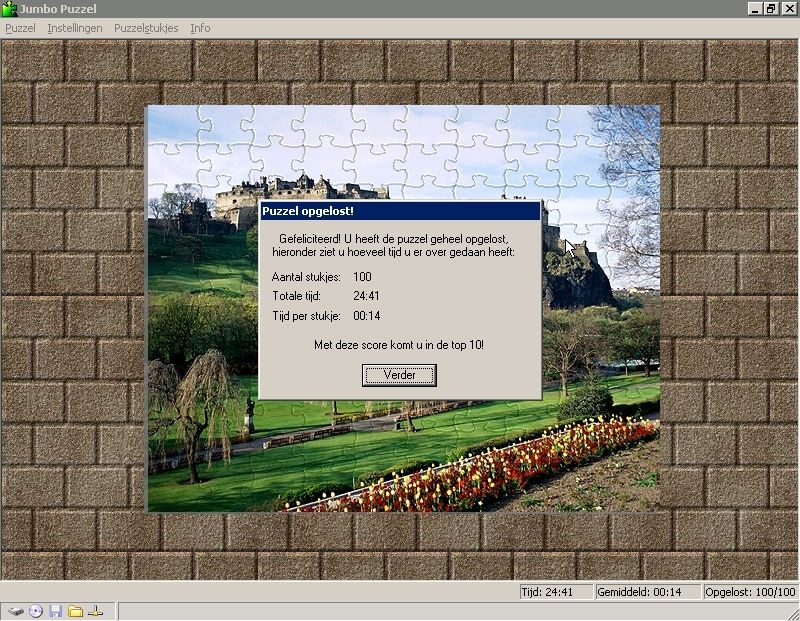 5 Jumbo Puzzels: Kastelen (Windows) screenshot: The player is scored when the jigsaw is completed