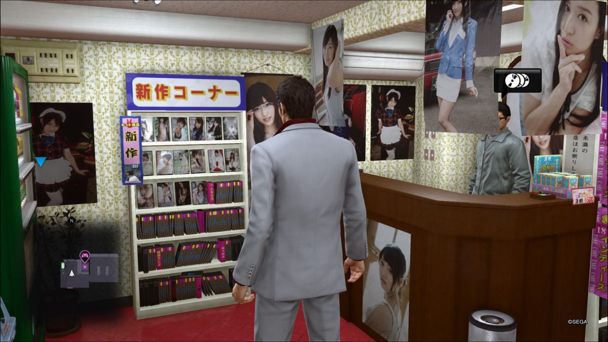 Yakuza: Kiwami 2 (PlayStation 4) screenshot: Wrong turn... wait, why did I enter this store? It must've been a key area to visit to progress the main story, right?