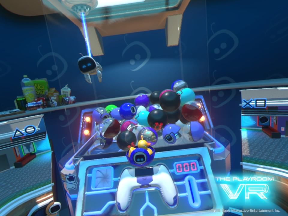 The Playroom VR (PlayStation 4) screenshot: Mini Bots - Here you exchange points collected from other games to try and get prize from UFO catcher machine