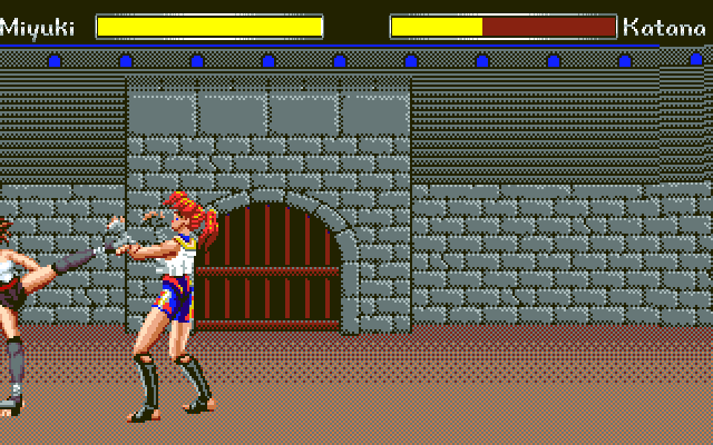 The Queen of Duellist (PC-98) screenshot: Tough battle in a castle