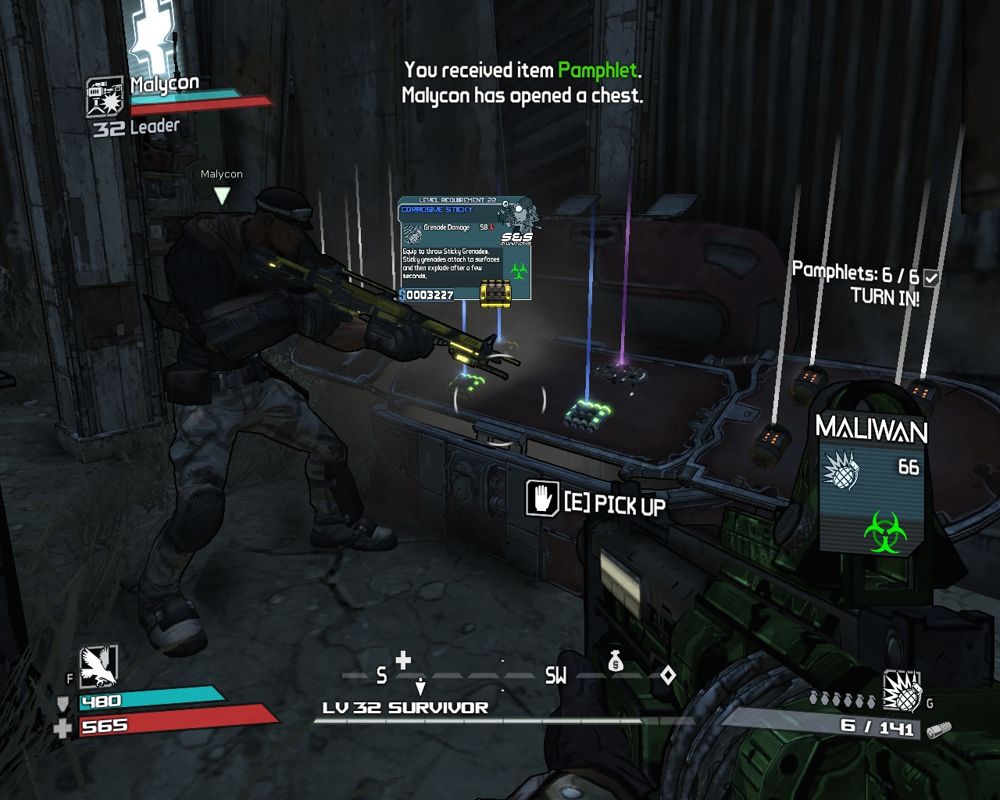 Borderlands (Windows) screenshot: Malycon found a chest to plunder.