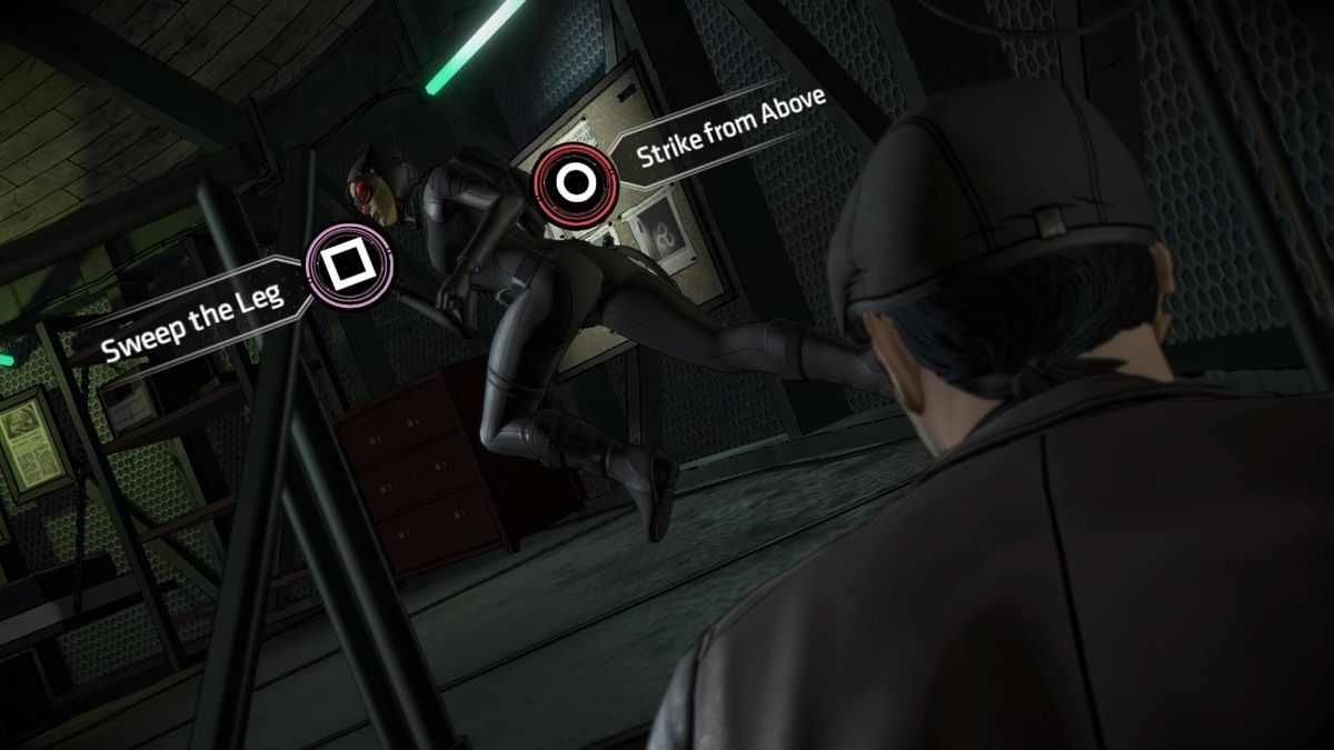 Batman: The Telltale Series - The Enemy Within: Episode Three - Fractured Mask (PlayStation 4) screenshot: Catwoman is determined to get her hands on Riddler's laptop before Bruce